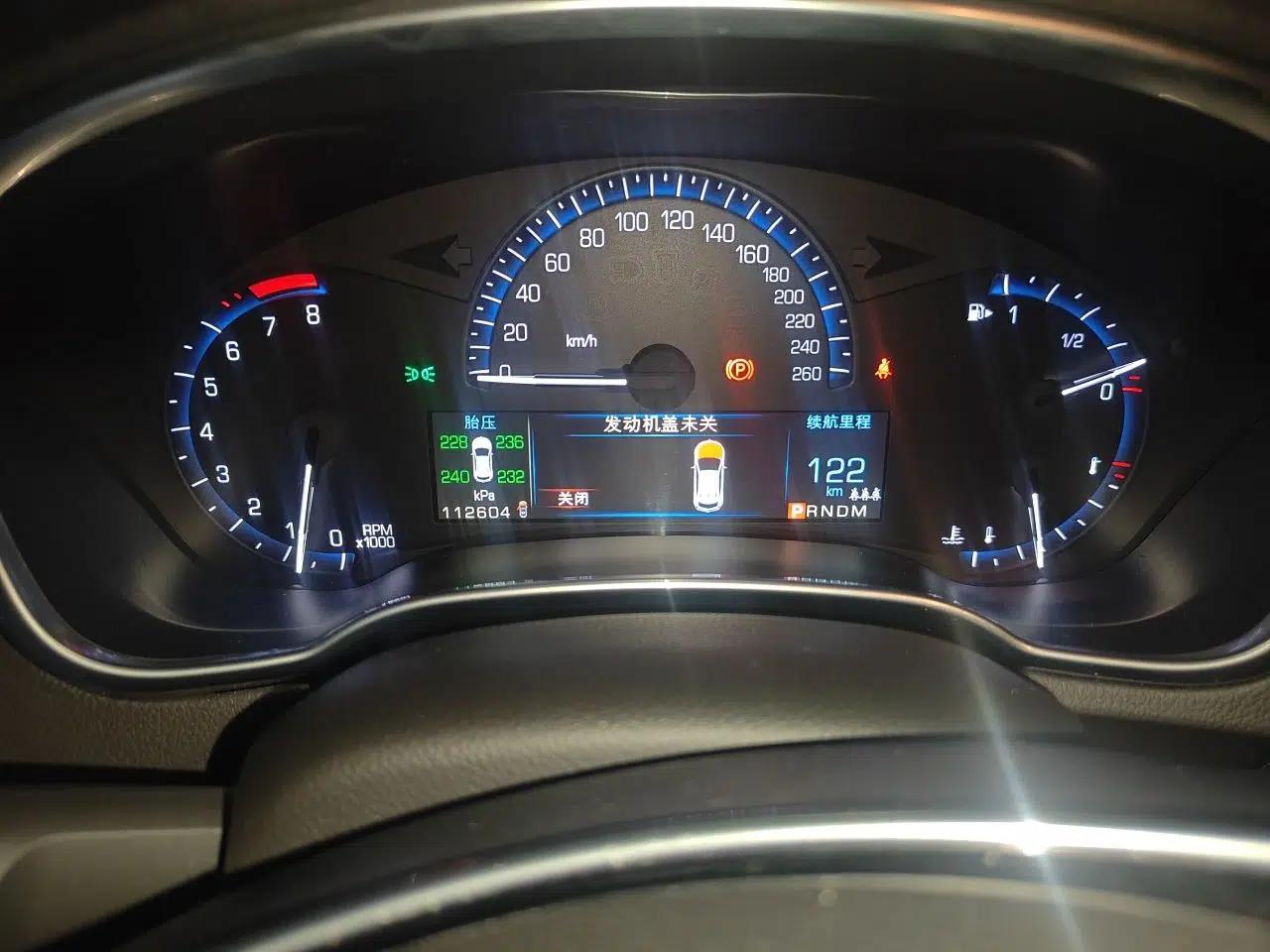 Cadillac SRX 2015 3.0L Comfort Version — миниатюра 11