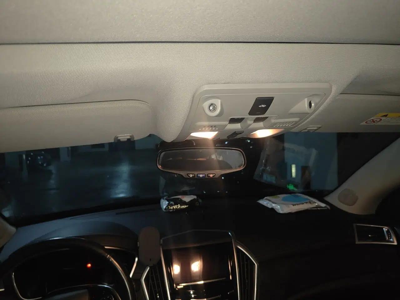 Cadillac SRX 2015 3.0L Comfort Version — миниатюра 15