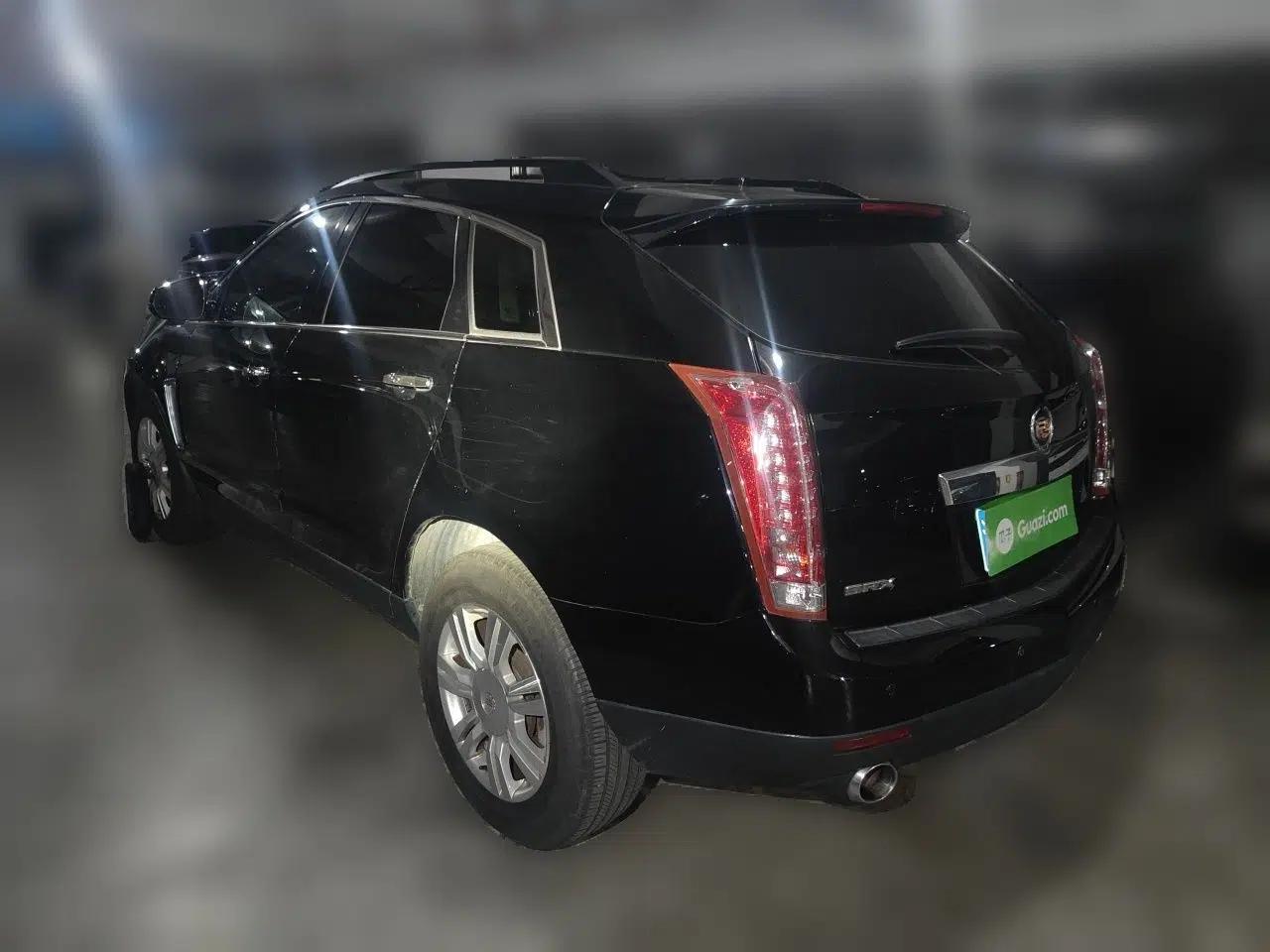 Cadillac SRX 2015 3.0L Comfort Version — миниатюра 4