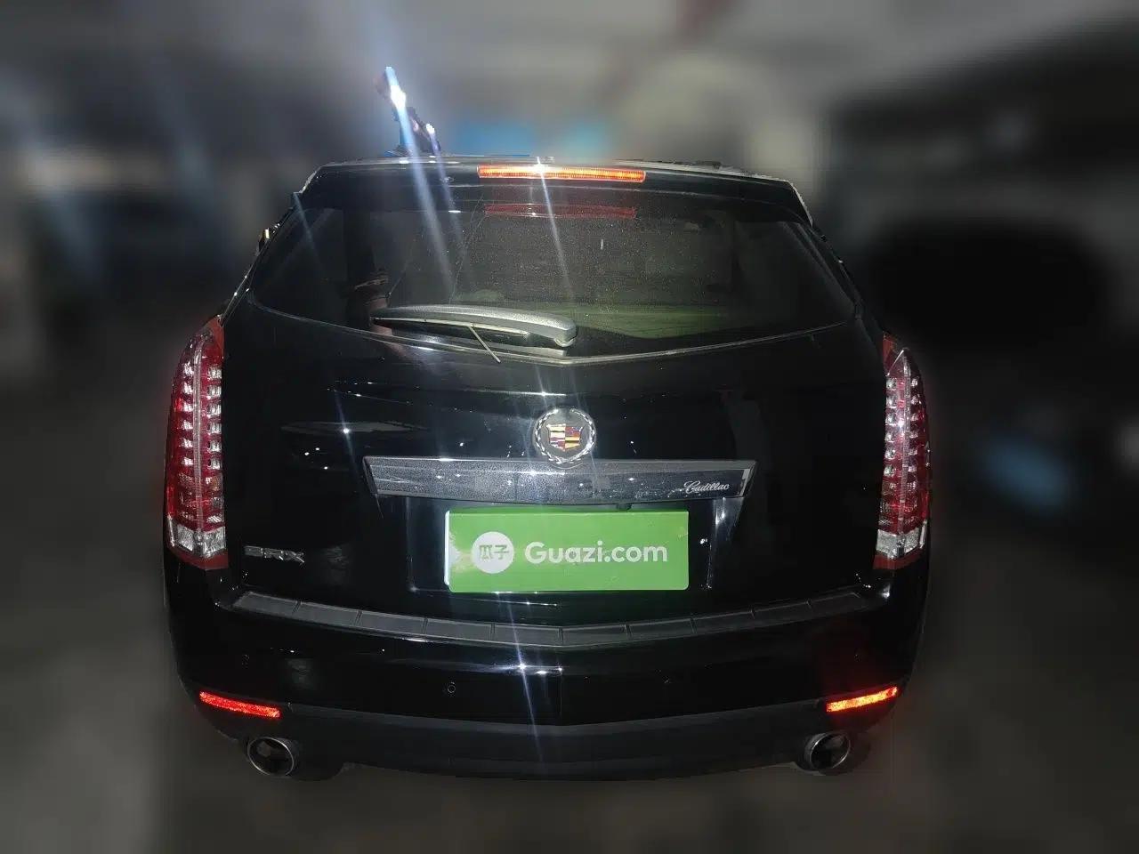 Cadillac SRX 2015 3.0L Comfort Version — миниатюра 5