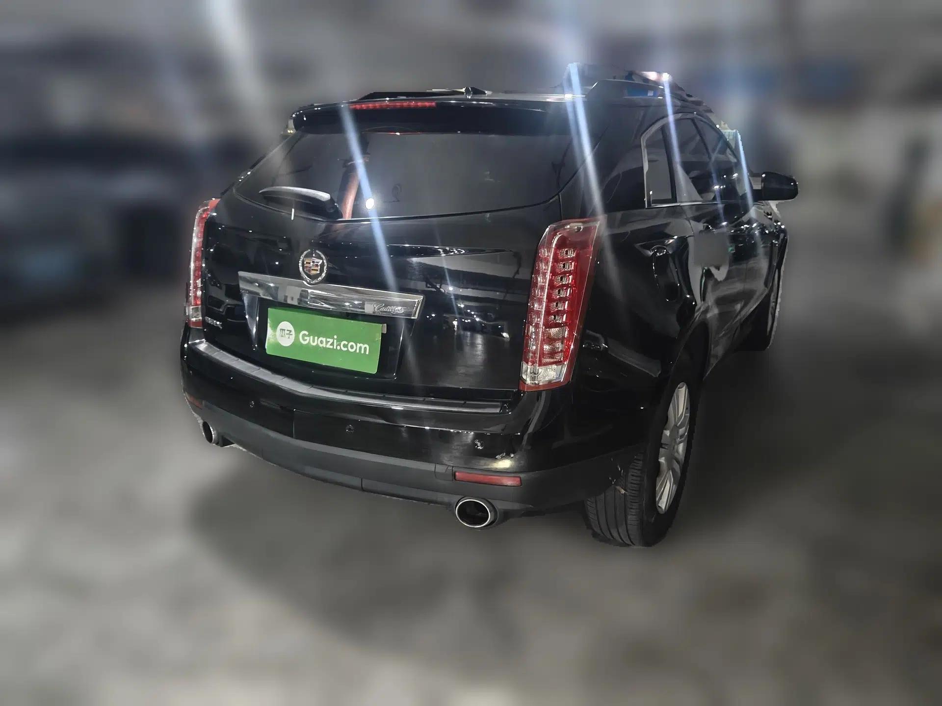 Cadillac SRX 2015 3.0L Comfort Version — миниатюра 6