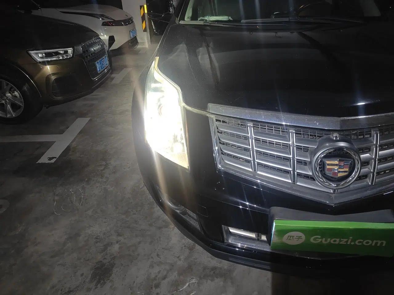 Cadillac SRX 2015 3.0L Comfort Version — миниатюра 7
