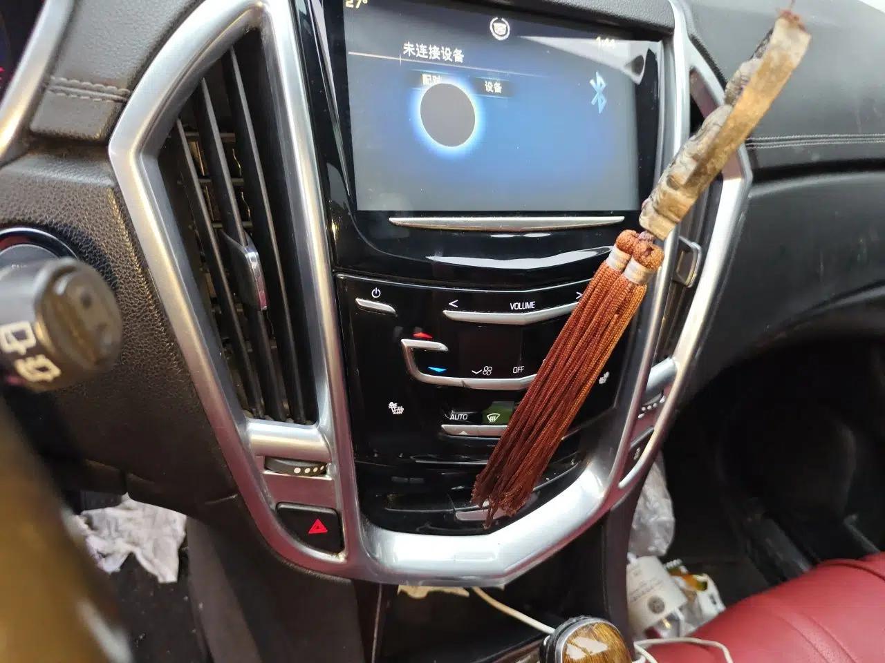 Cadillac SRX 2013 3.0L Elite Model — миниатюра 14