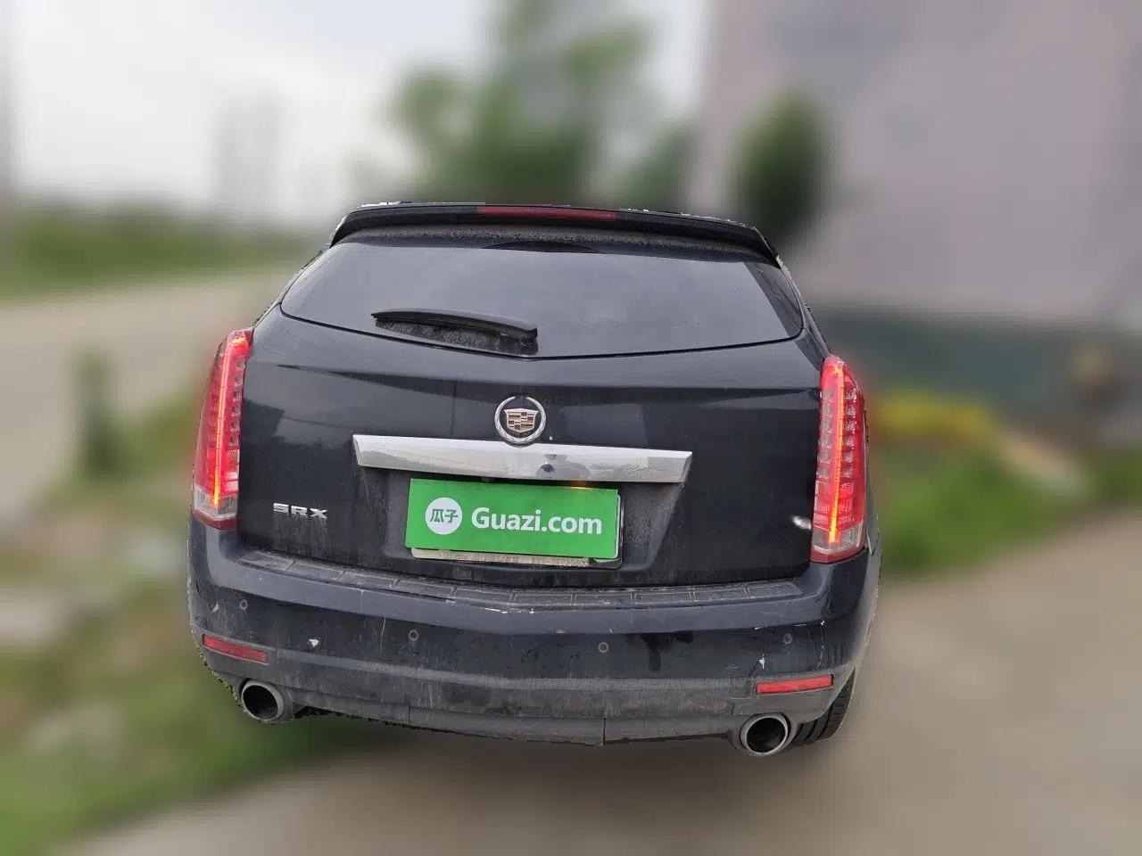 Cadillac SRX 2013 3.0L Elite Model — миниатюра 5