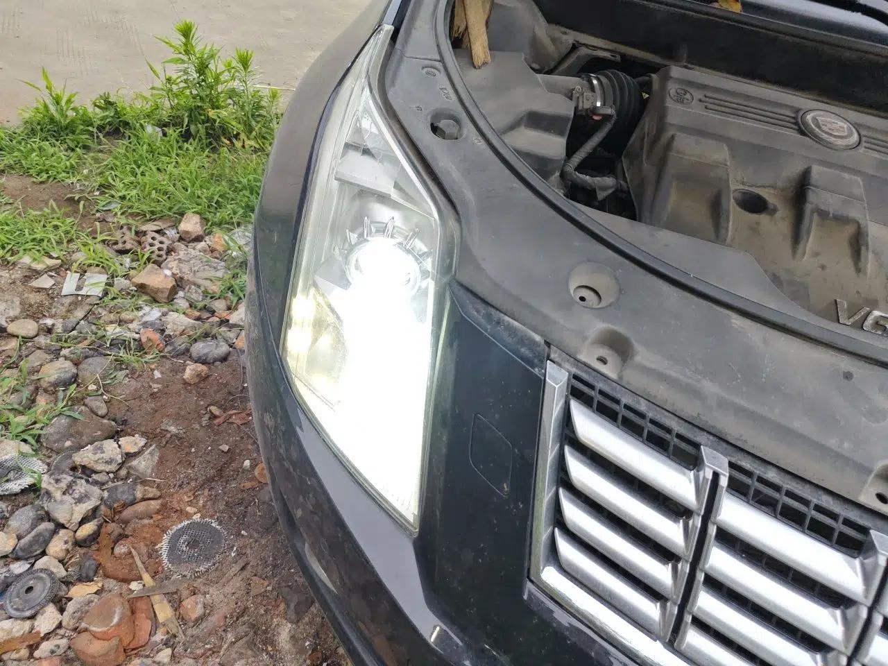 Cadillac SRX 2013 3.0L Elite Model — миниатюра 7