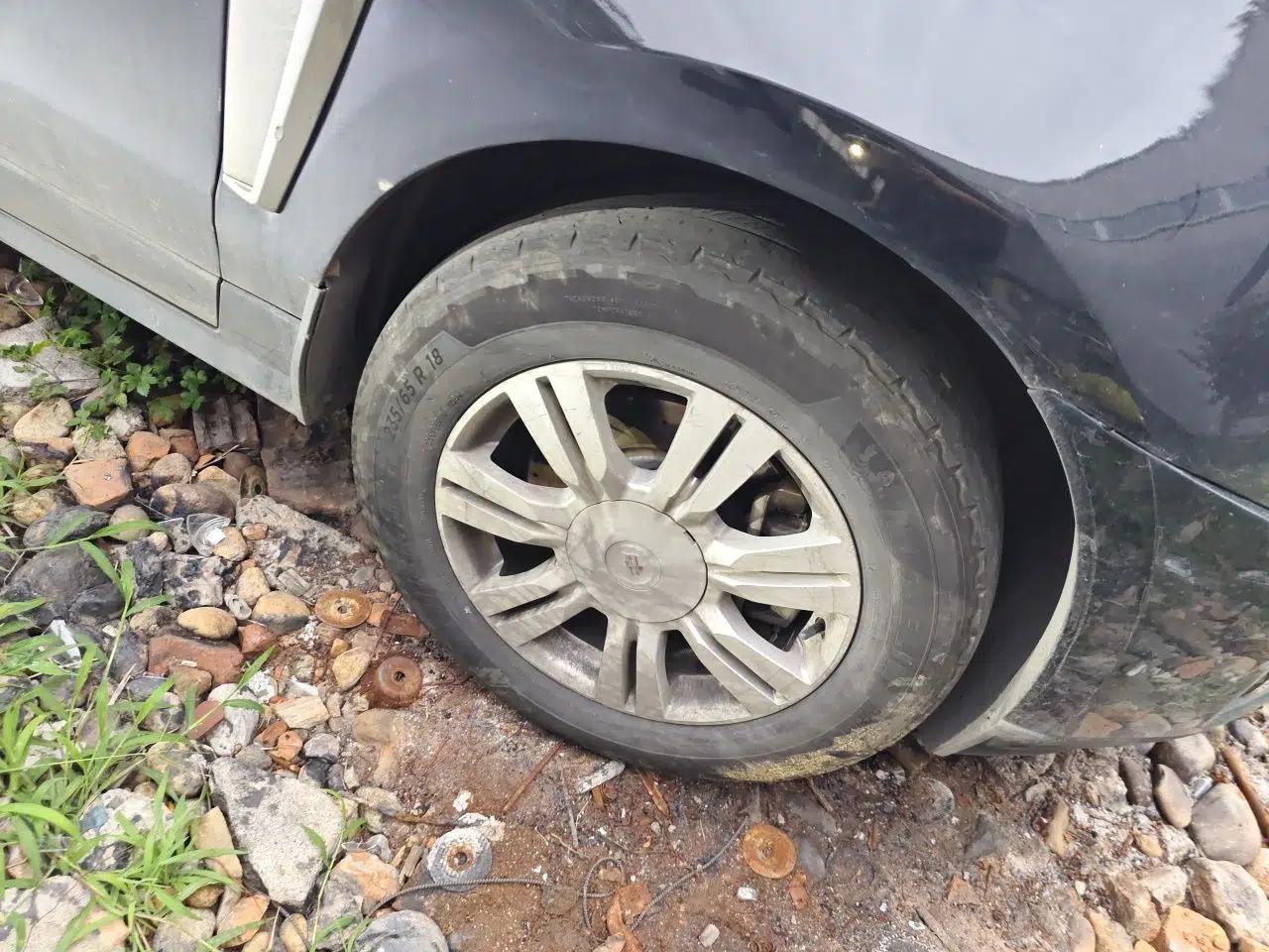 Cadillac SRX 2013 3.0L Elite Model — миниатюра 8