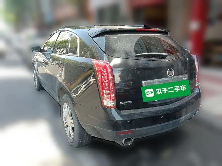 Cadillac SRX 2015 3.0L Elite Model — миниатюра 4