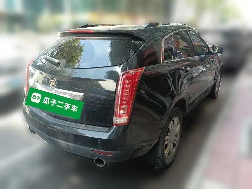 Cadillac SRX 2015 3.0L Elite Model — миниатюра 6