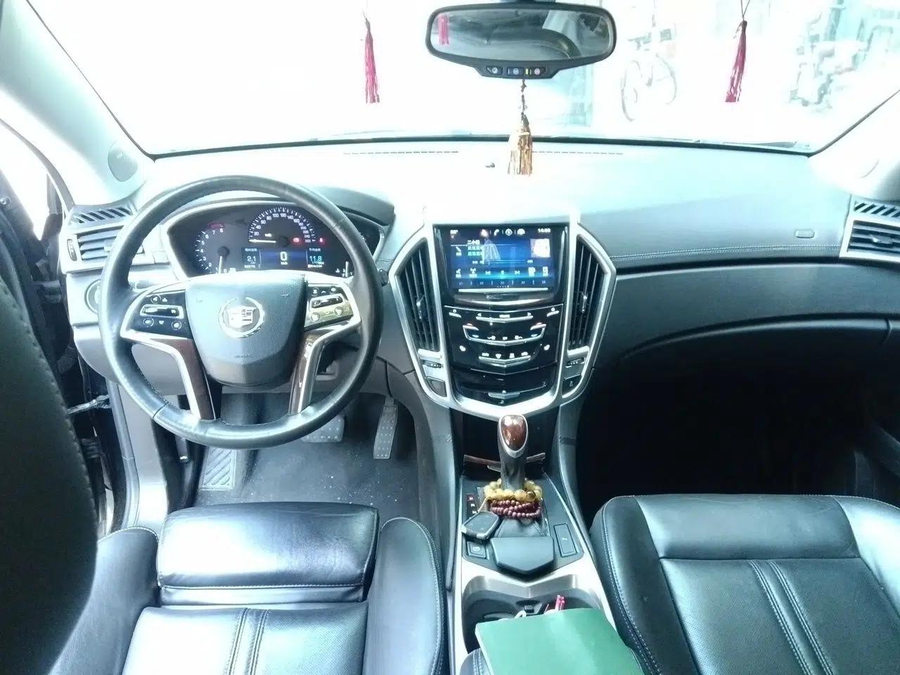 Cadillac SRX 2015 3.0L Elite Model — миниатюра 10