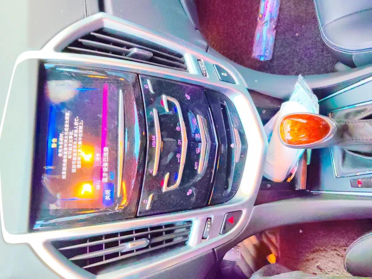 Cadillac SRX 2014 3.0L Leading Model — миниатюра 14