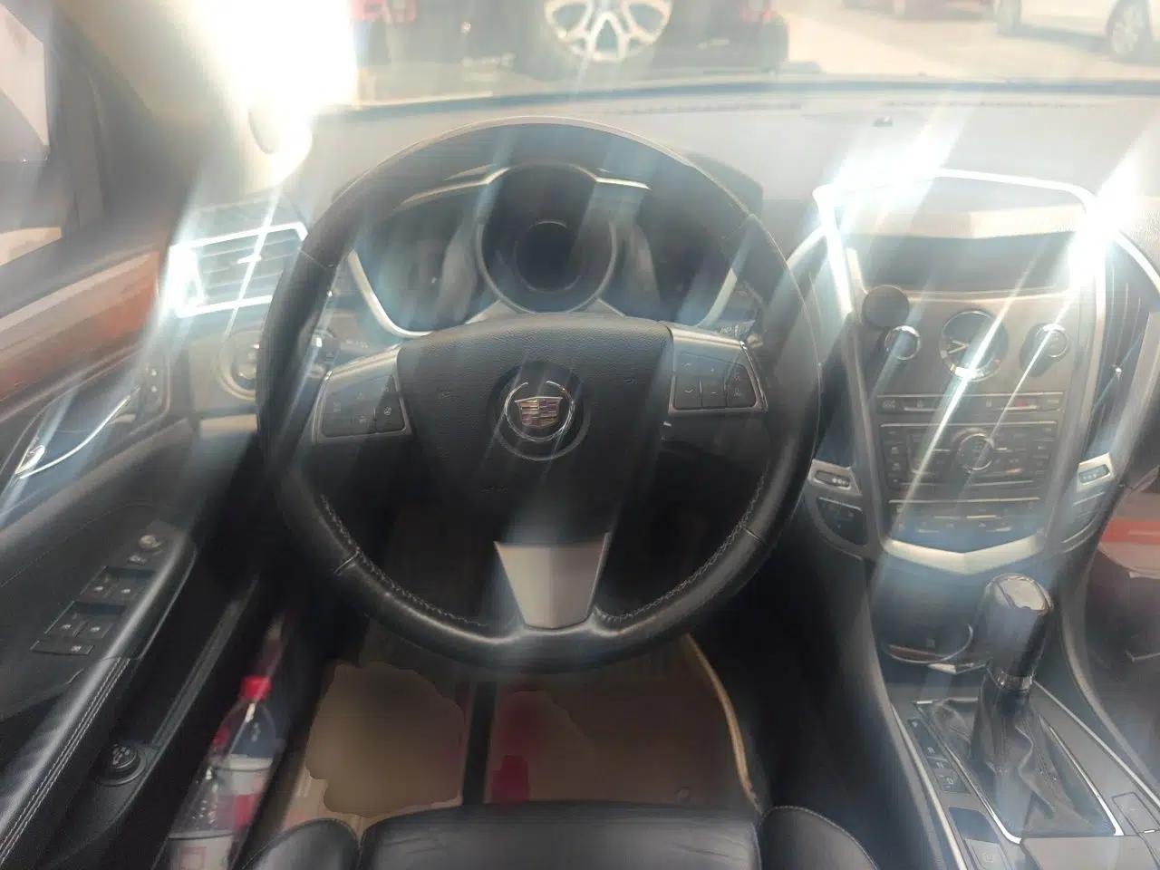 Cadillac SRX 2012 3.0L Elite Edition — миниатюра 11