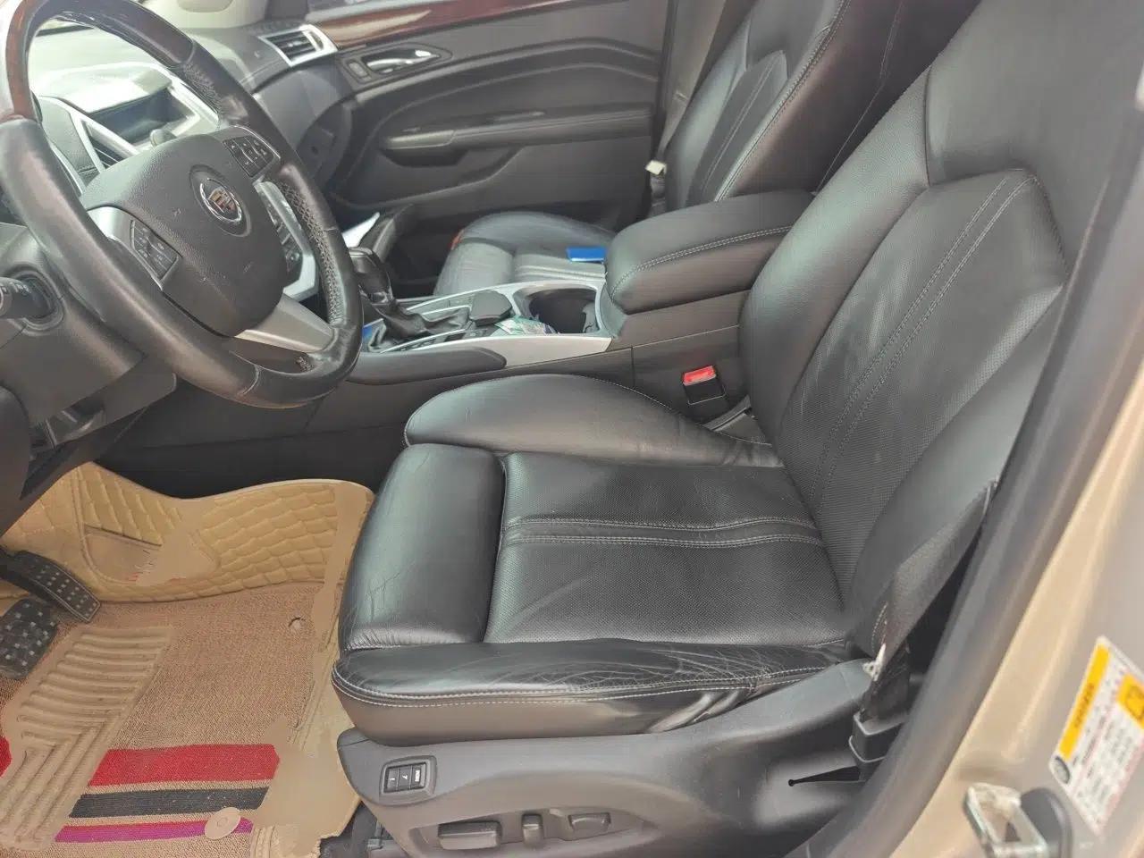 Cadillac SRX 2012 3.0L Elite Edition — миниатюра 16