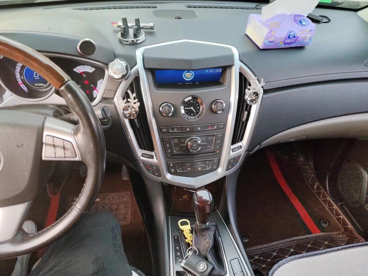 Cadillac SRX 2011 3.0L Flagship Edition — миниатюра 14