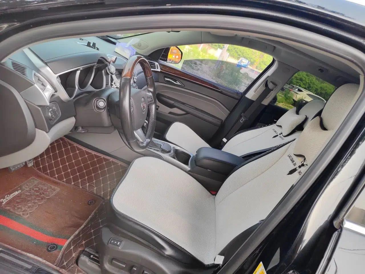 Cadillac SRX 2011 3.0L Flagship Edition — миниатюра 16