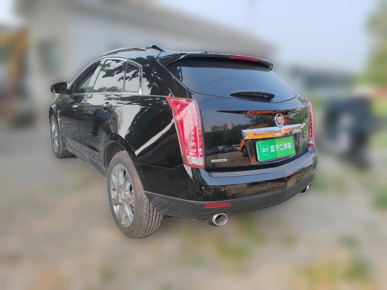 Cadillac SRX 2011 3.0L Flagship Edition — миниатюра 4
