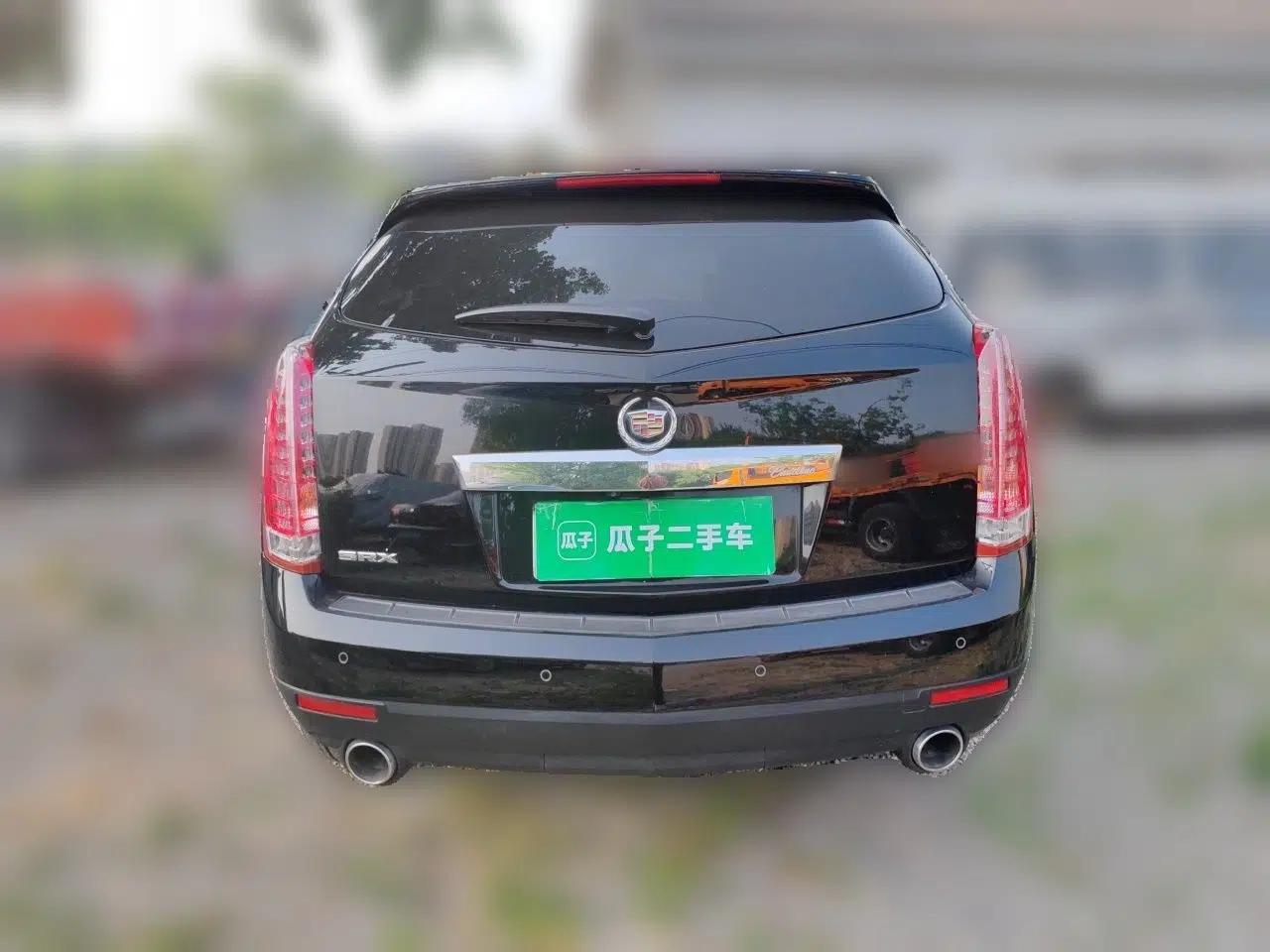 Cadillac SRX 2011 3.0L Flagship Edition — миниатюра 5