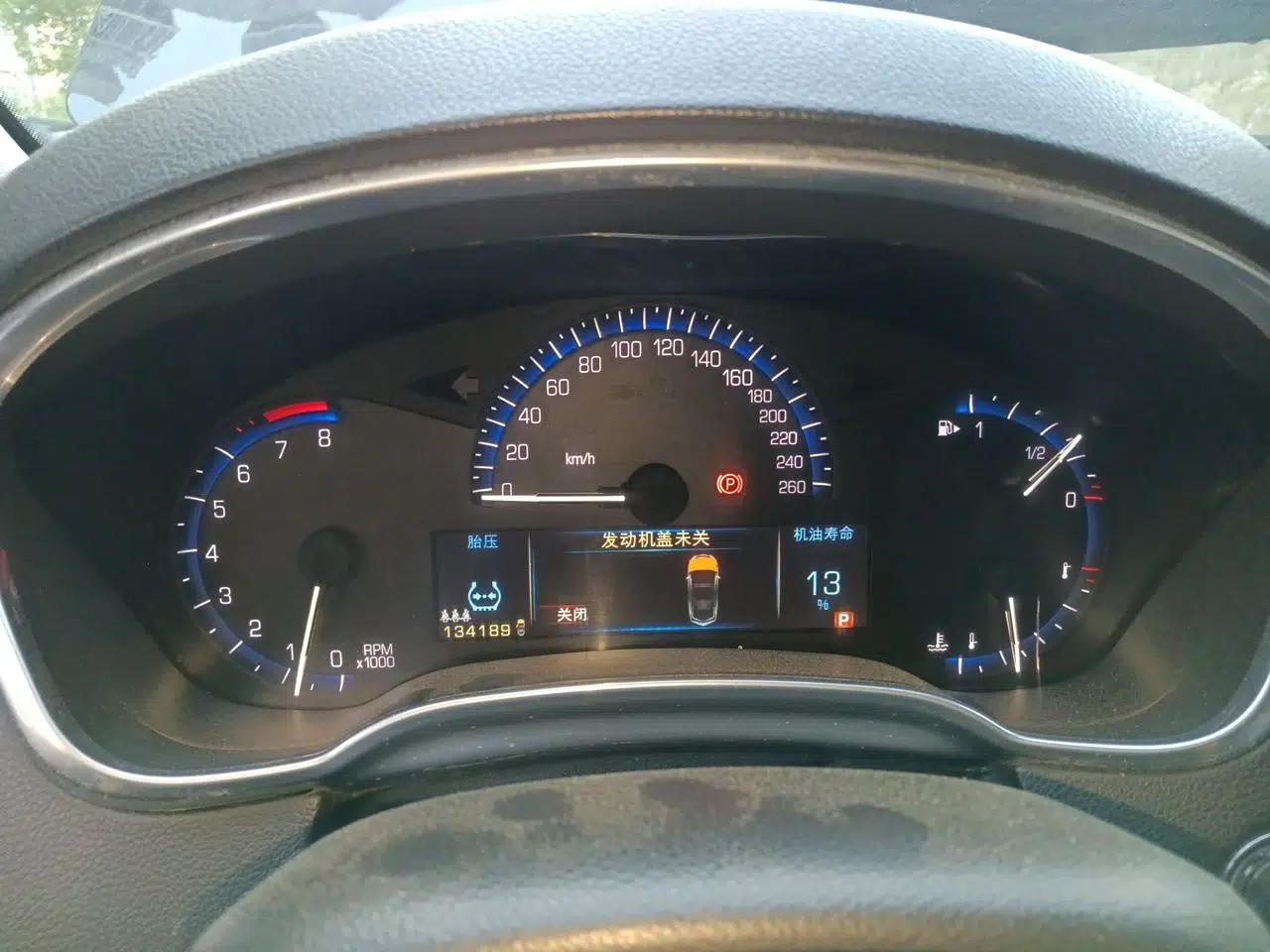 Cadillac SRX 2013 3.0L Elite Model — миниатюра 12