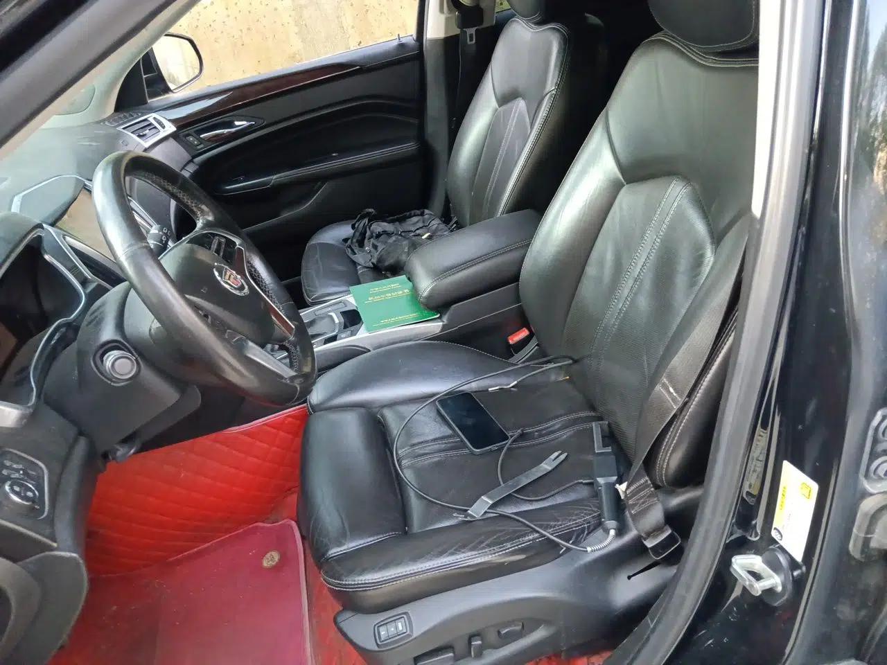 Cadillac SRX 2013 3.0L Elite Model — миниатюра 16