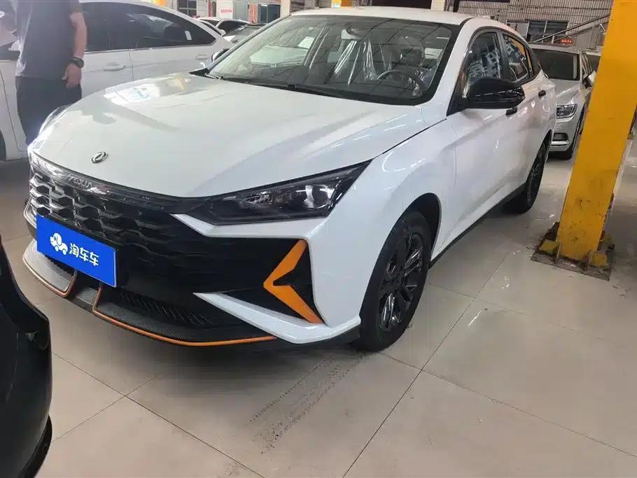 Aeolus Yixuan 2024 1.5L Automatic Sport Edition — миниатюра 1