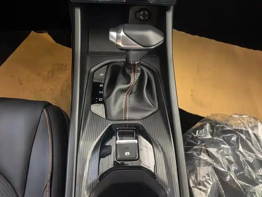 Aeolus Yixuan 2024 1.5L Automatic Sport Edition — миниатюра 16