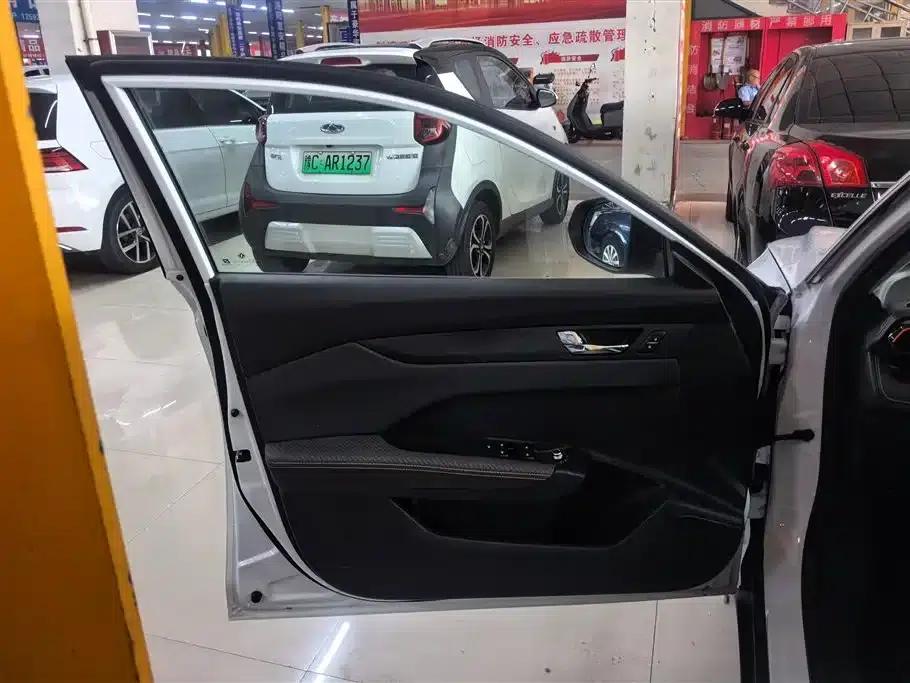Aeolus Yixuan 2024 1.5L Automatic Sport Edition — миниатюра 7