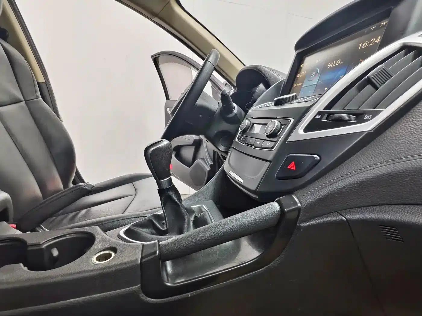Dongfeng Fengshen AX7 2015 2.0L Manual Smart Edition — миниатюра 15