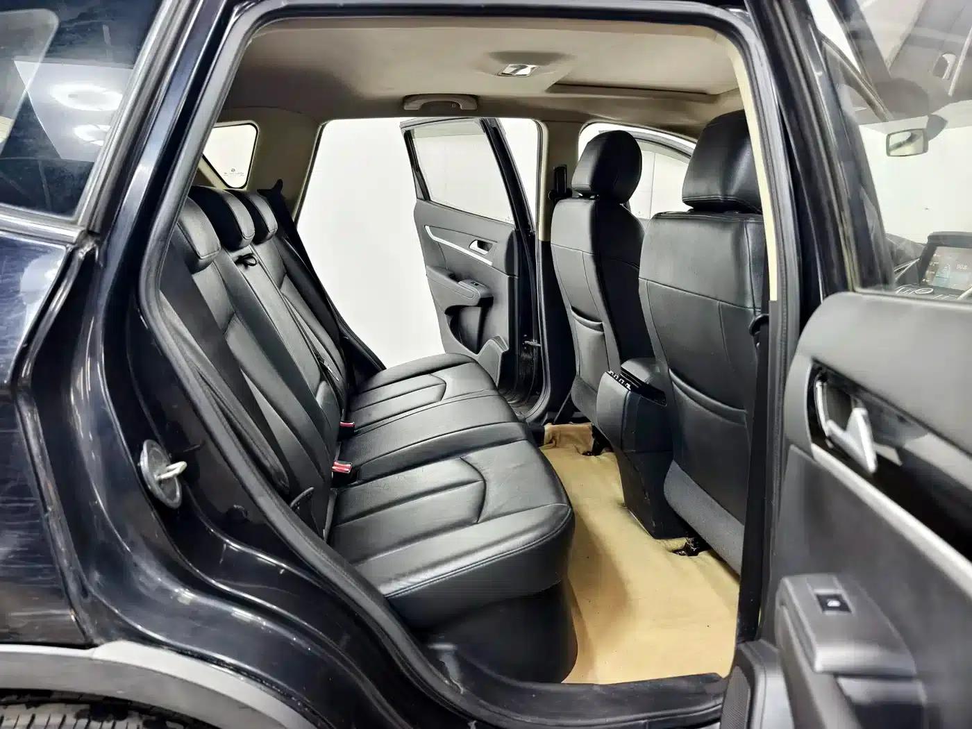 Dongfeng Fengshen AX7 2015 2.0L Manual Smart Edition — миниатюра 16