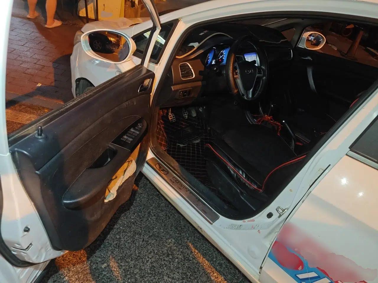 Cowin C3 2015 1.5L Manual Gold Diamond Edition — миниатюра 17