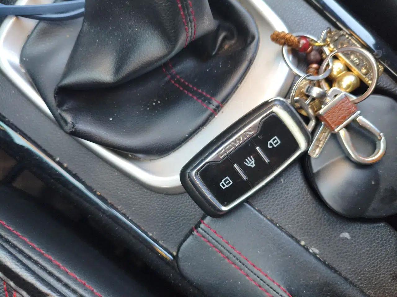 Cowin X3 2018 1.6L Manual Zhiyao Edition China V Standard — миниатюра 17