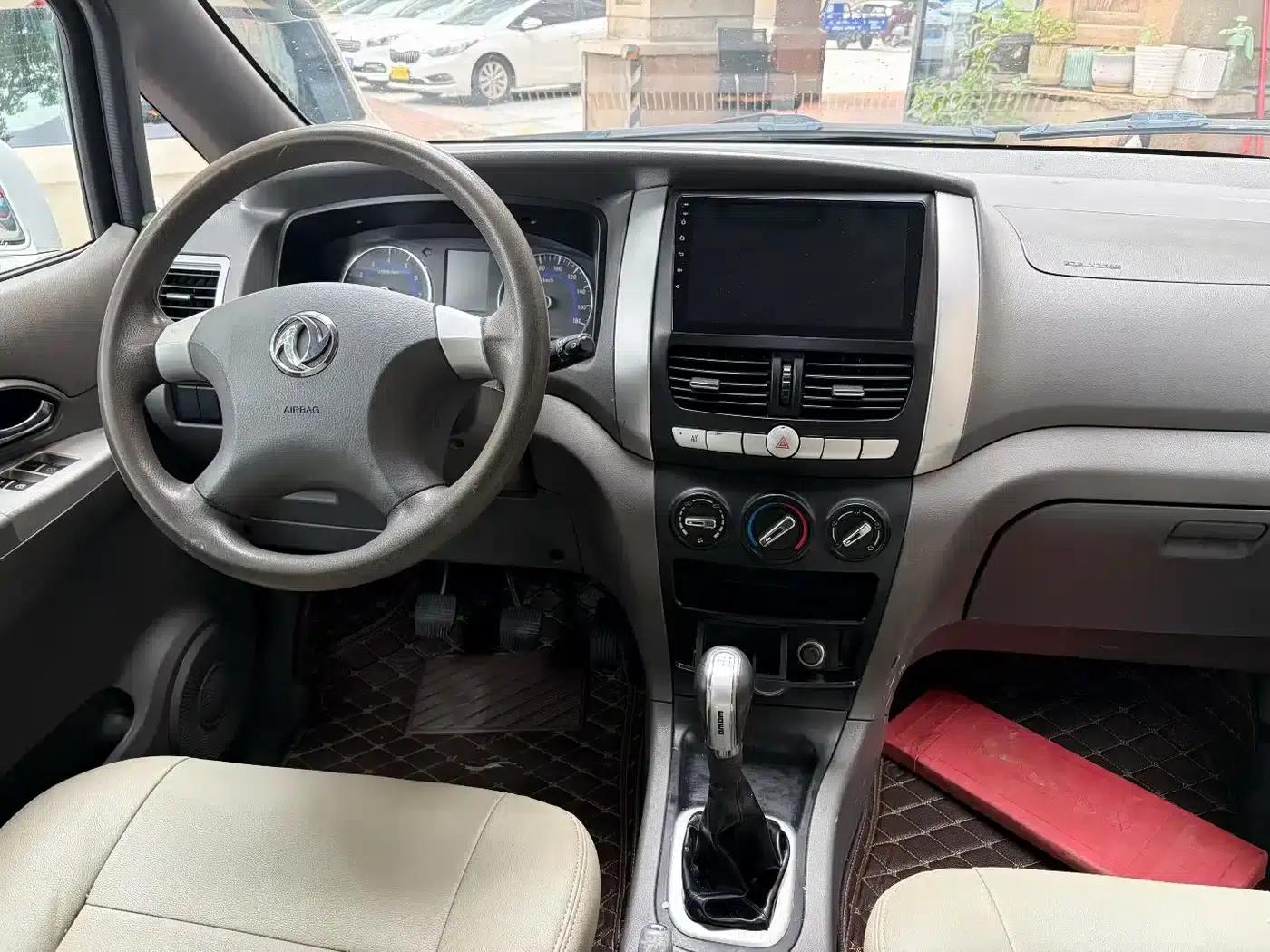 Shuai Ke 2014 1.6L Manual Deluxe 7-Seater (National V Emission Standard) — миниатюра 4