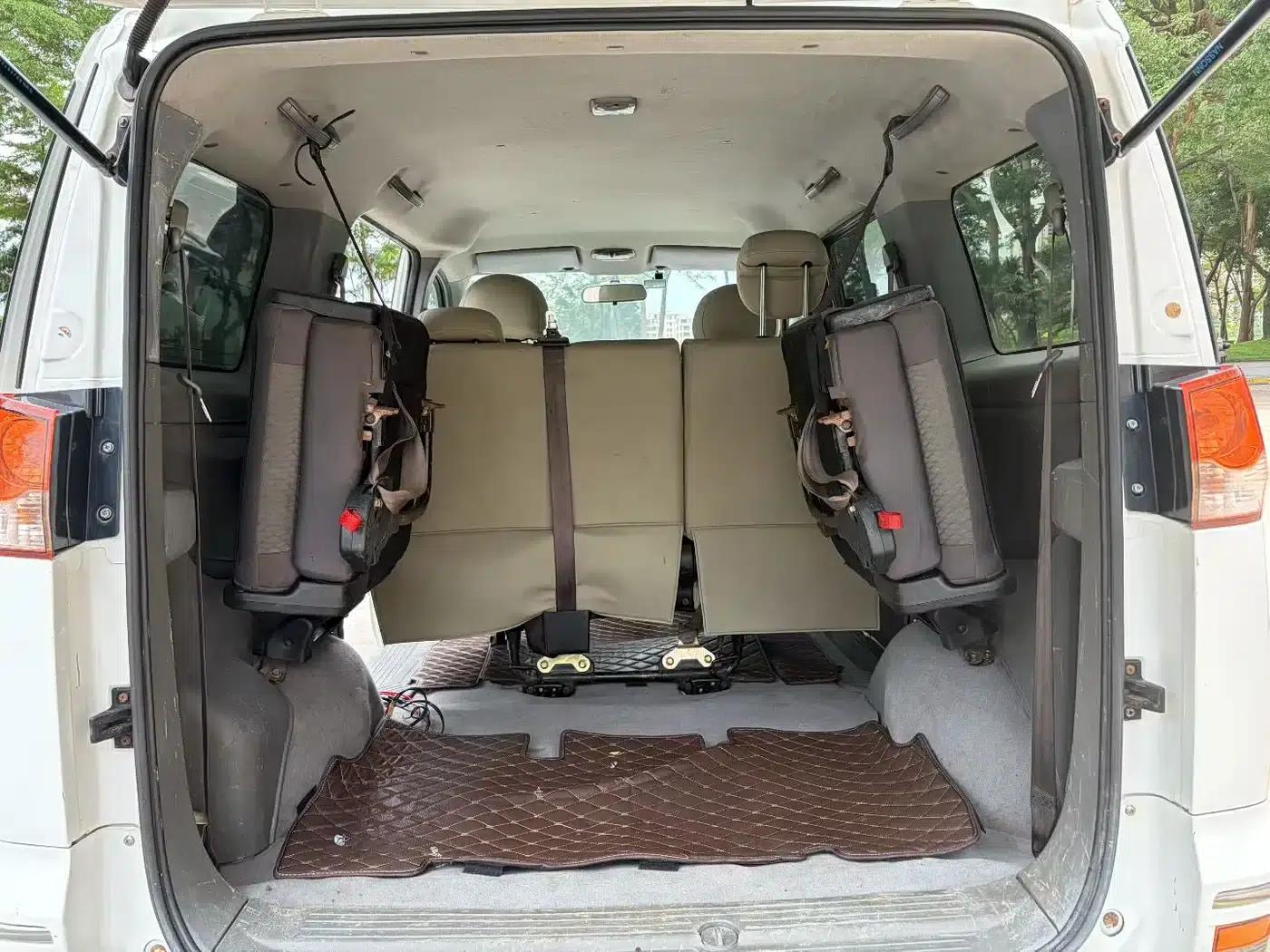 Shuai Ke 2014 1.6L Manual Deluxe 7-Seater (National V Emission Standard) — миниатюра 7
