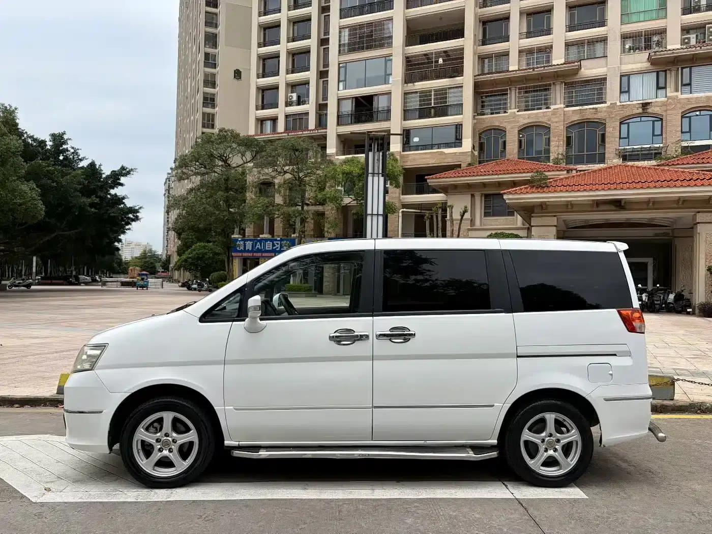 Shuai Ke 2014 1.6L Manual Deluxe 7-Seater (National V Emission Standard) — миниатюра 8