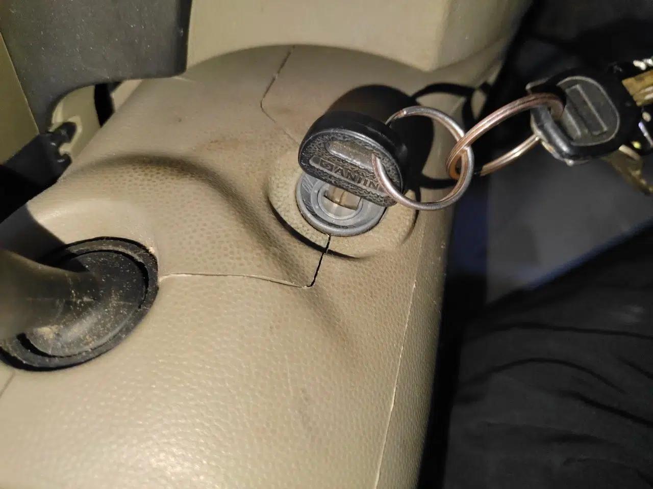 Karry Yousheng 2010 1.0L Base Version — миниатюра 9