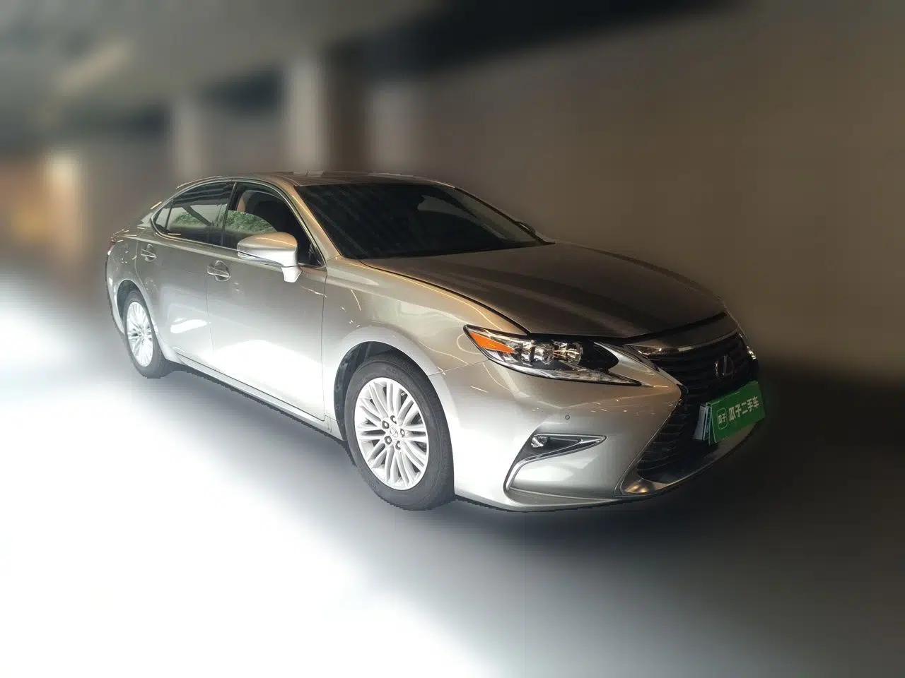 Lexus ES 2015 200 Comfort Edition — миниатюра 3