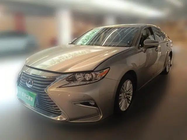 Lexus ES 2015 200 Comfort Edition