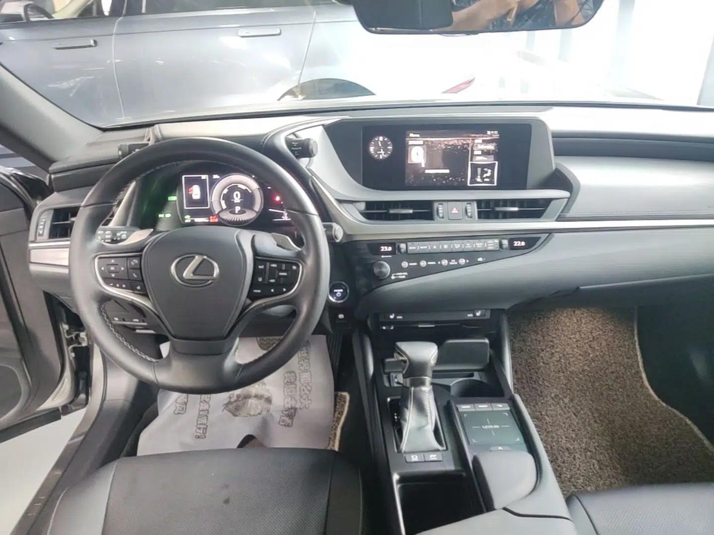 Lexus ES 2018 300h Premier Edition China VI Standard — миниатюра 16