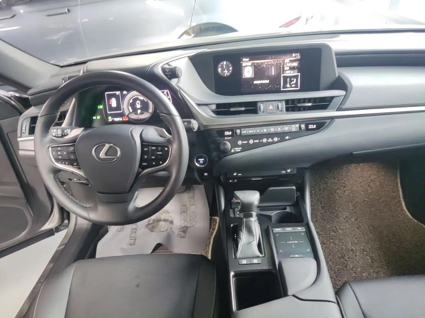 Lexus ES 2018 300h Premier Edition China VI Standard — миниатюра 17