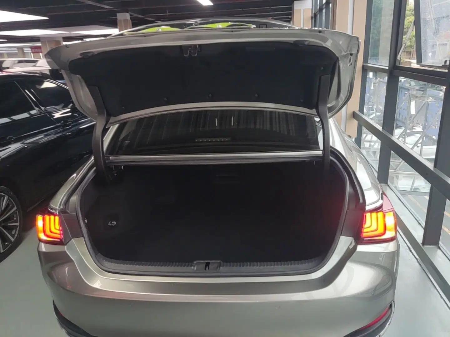 Lexus ES 2018 300h Premier Edition China VI Standard — миниатюра 22