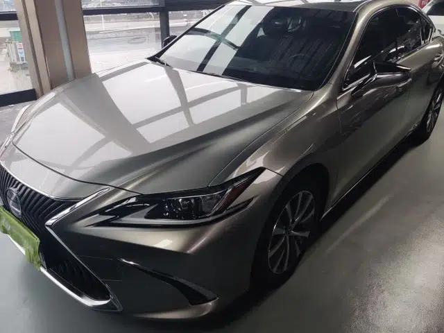 Lexus ES 2018 300h Premier Edition China VI Standard