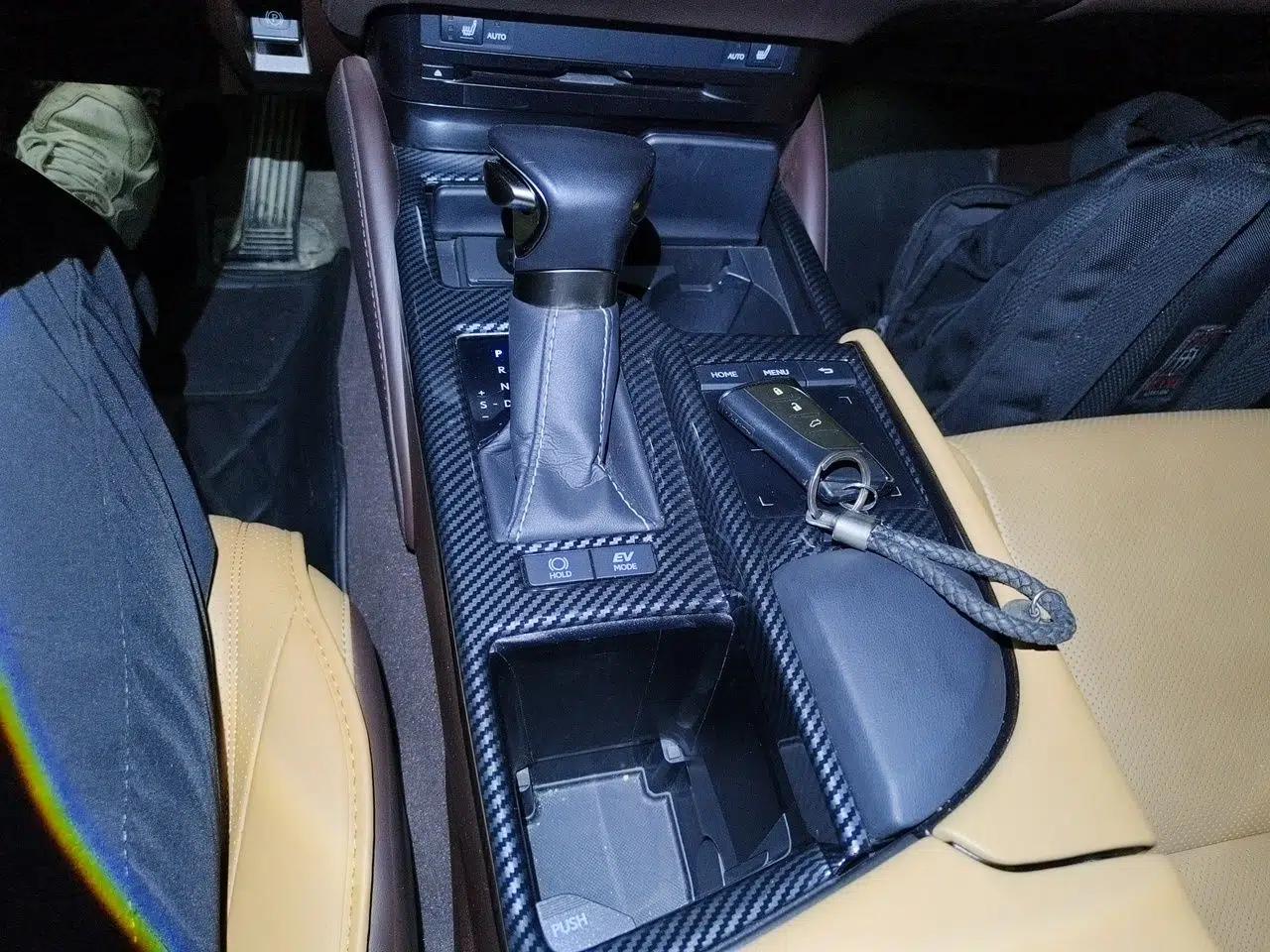 Lexus ES 2020 300h Premier Edition — миниатюра 15