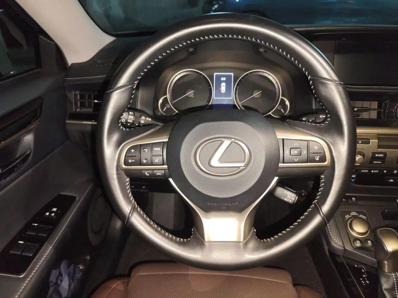 Lexus ES 2017 200 30th Anniversary Edition — миниатюра 11