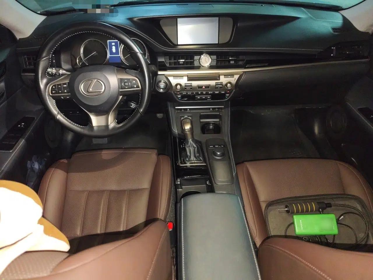 Lexus ES 2017 200 30th Anniversary Edition — миниатюра 10