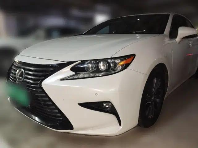 Lexus ES 2017 200 30th Anniversary Edition