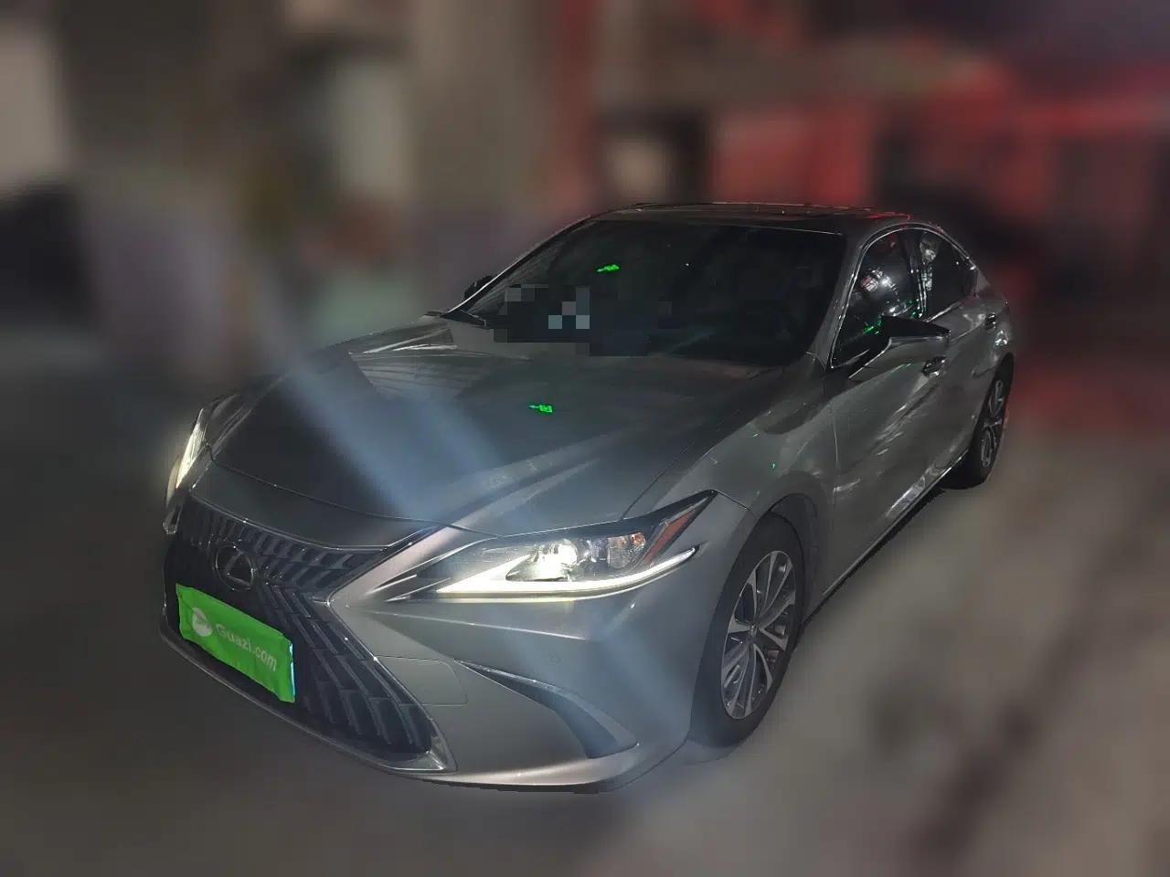 Lexus ES 2024 200 Premium Edition — миниатюра 1