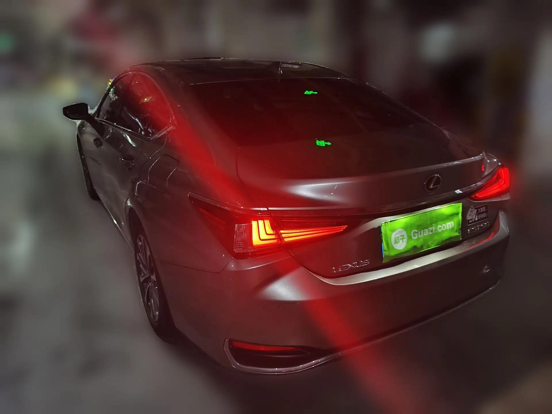 Lexus ES 2024 200 Premium Edition — миниатюра 4