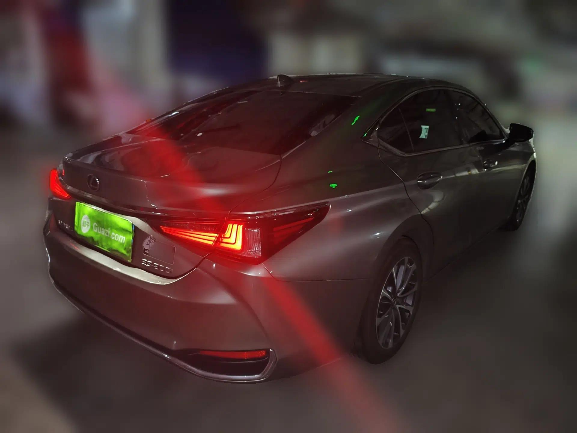 Lexus ES 2024 200 Premium Edition — миниатюра 6