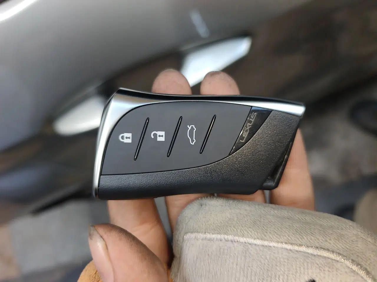 Lexus ES 2024 200 Premium Edition — миниатюра 9
