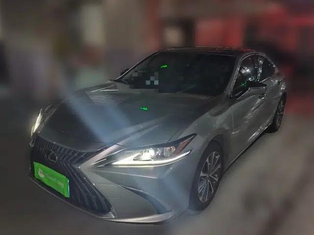 Lexus ES 2024 200 Premium Edition