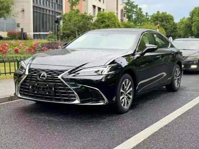 Lexus ES 2025 200 Premium Edition