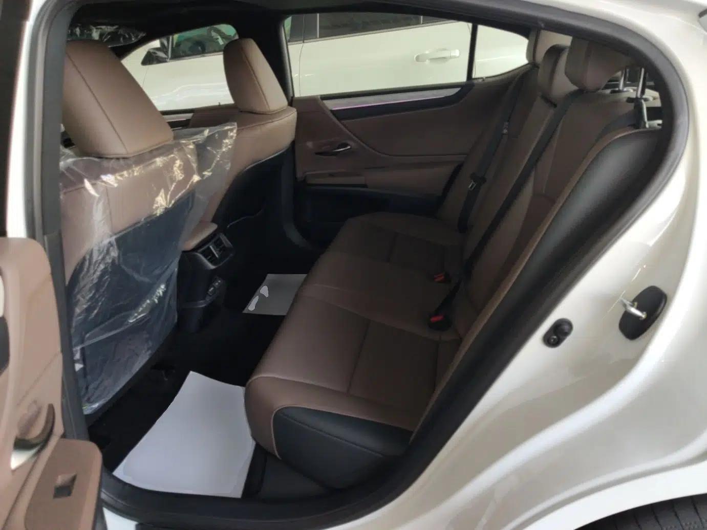 Lexus ES 2025 200 Premium Edition — миниатюра 20